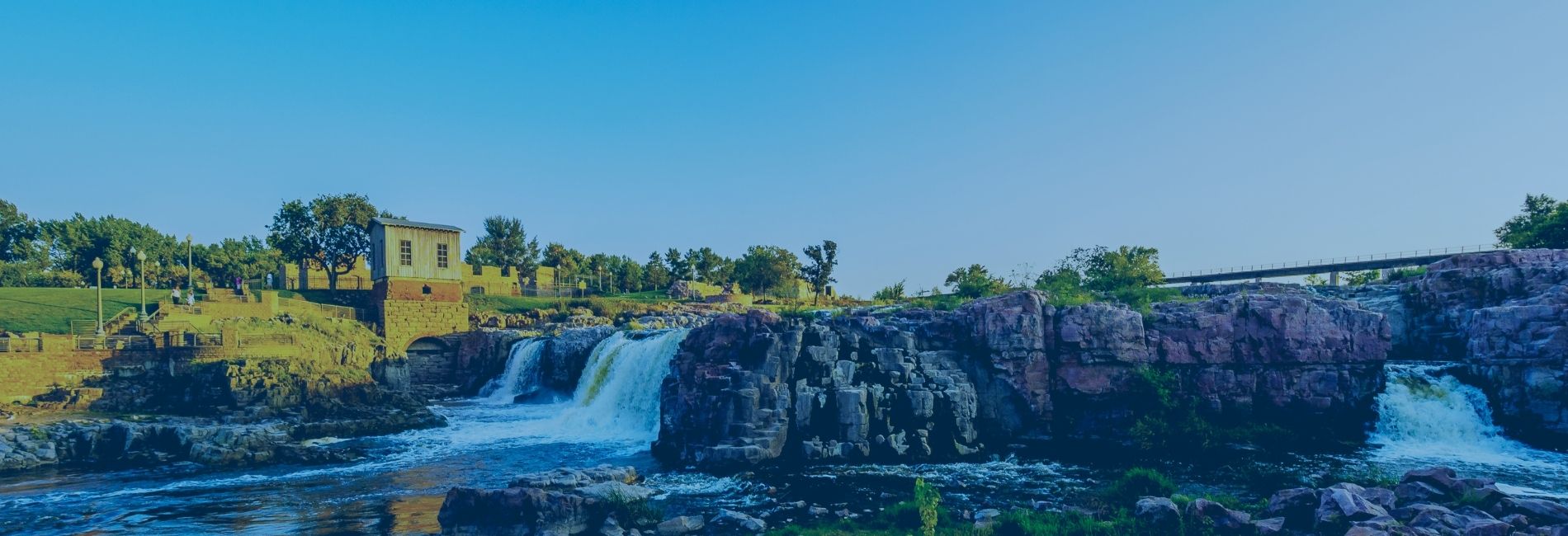 9 Hotels with Park Stay Fly Packages Near FSD Airport