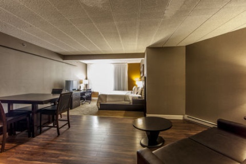 Radisson Hotel Montreal Airport , QC H4T1E3 near Montreal-Pierre Elliott Trudeau Int. Airport View Point 22