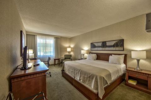 Radisson Hotel Montreal Airport , QC H4T1E3 near Montreal-Pierre Elliott Trudeau Int. Airport View Point 28