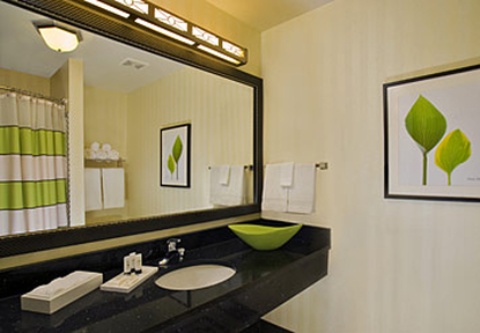 Fairfield Inn & Suites by Marriott Hartford Airport , CT 06096 near Bradley International Airport View Point 4