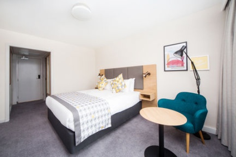 Holiday Inn London - Gatwick Airport ,  RH6 0BA  near Gatwick Airport View Point 24