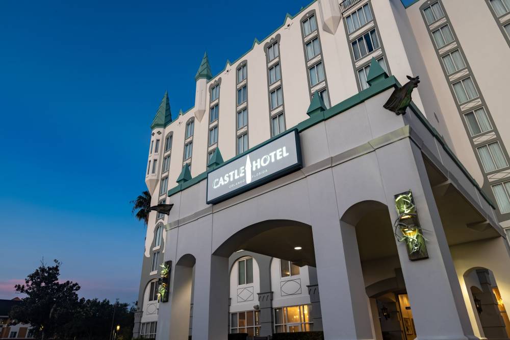 Castle Hotel Autograph Collection 8
